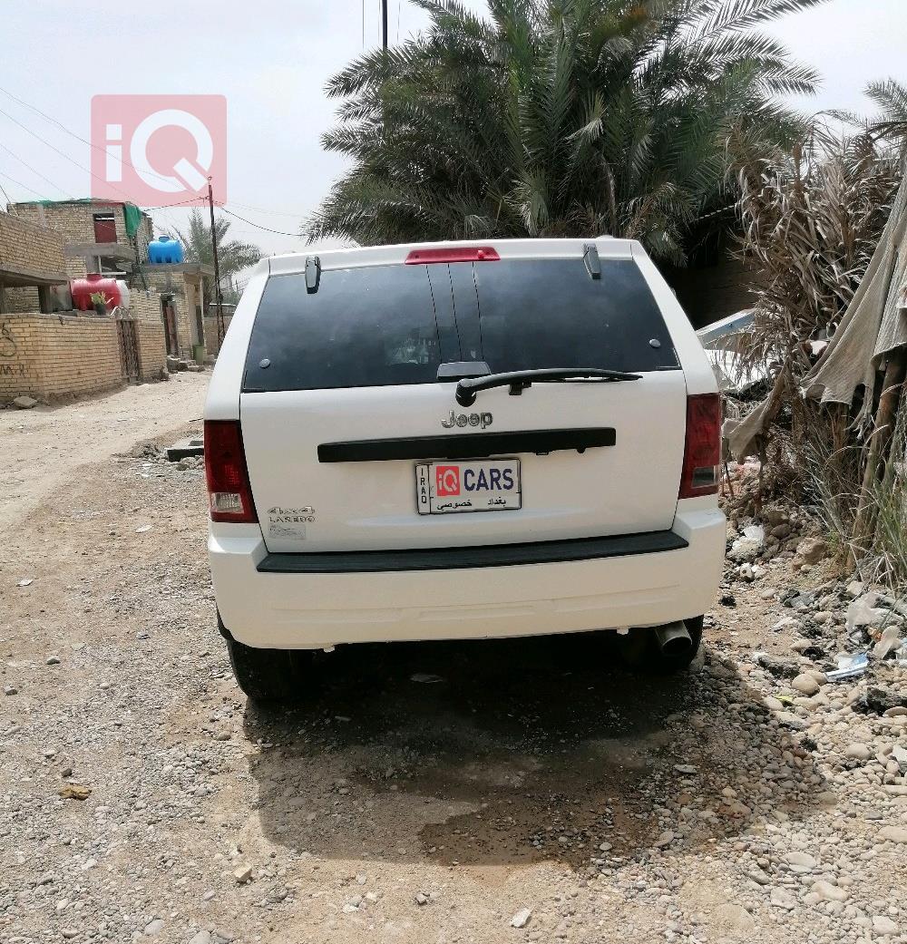 جیپ گراند شیرۆکی